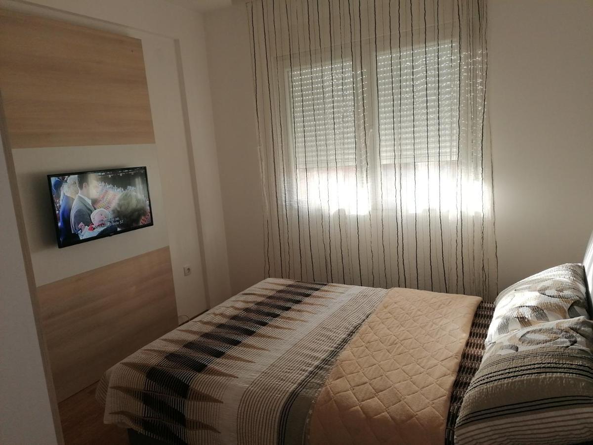Fast Sleep & Go 3 Lägenhet Paraćin Exteriör bild